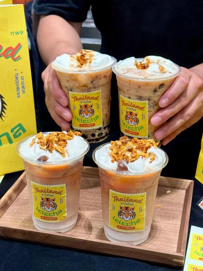 向茶饮圈泰式奶茶“杀”回来了不朽情缘手机网站异域风持续卷(图3)