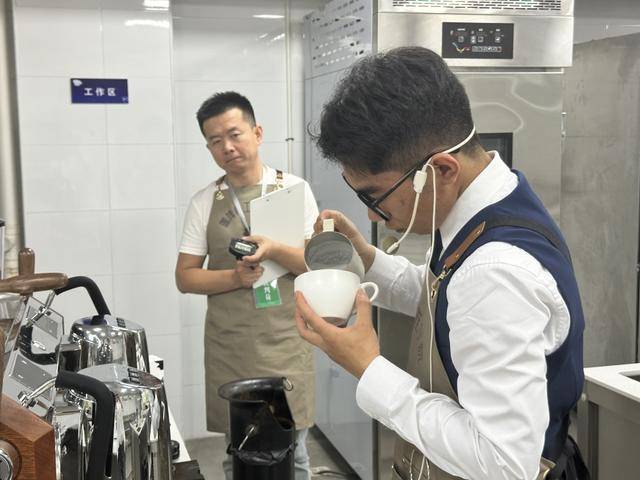 —青岛市首届技能新星职业竞赛变身“双选会”不朽情缘手机版凭一杯咖啡拿到“入职券”—(图1)